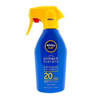 Nivea Sun Protect & Hydrate Sun Protection Spray SPF...